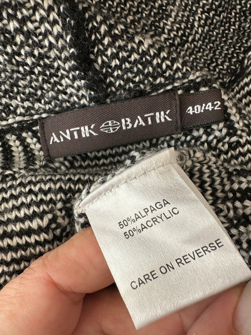 Cardigan Antik Batik-M/L▫️50% alpaka, 50% acryl