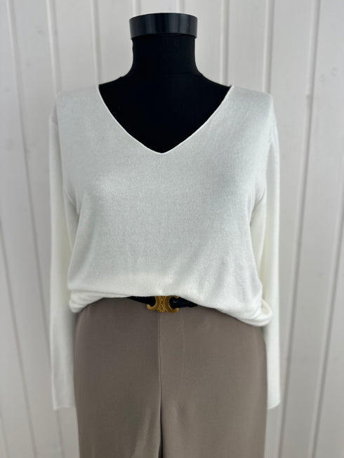 Pulover Josefine-Universal▫️Mix cu angora, lână merinos și vâscoză