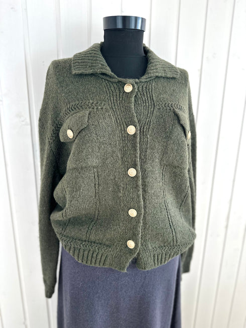 Cardigan Fengo-Universal▫️10% lână, 10% vascoza