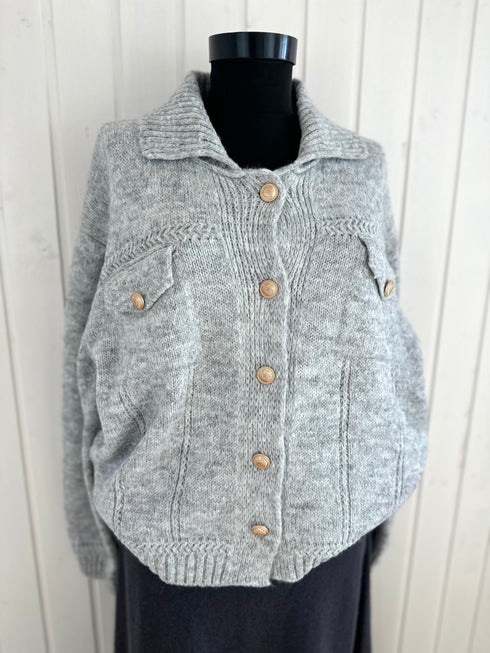 Cardigan Fengo-Universal▫️10% lână, 10% vascoza