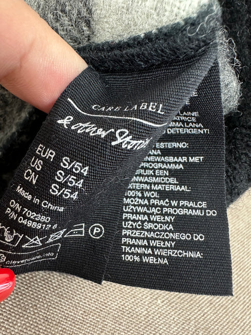 Căciula Other Stories