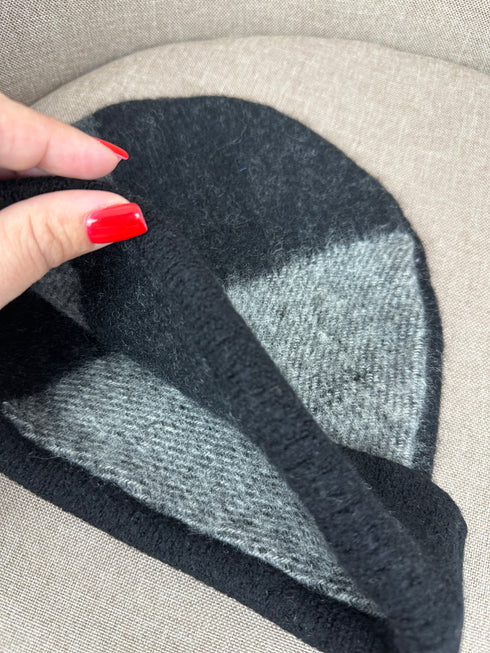 Căciula Other Stories