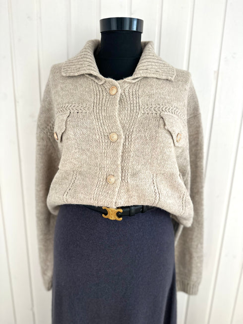 Cardigan Fengo-Universal▫️10% lână, 10% vascoza