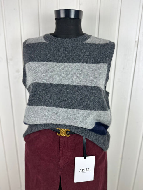 Vesta Arita Italy-Universala▫️100% lână