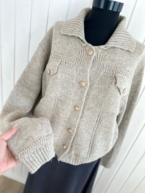 Cardigan Fengo-Universal▫️10% lână, 10% vascoza