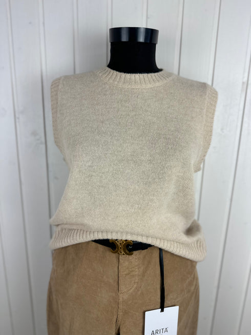 Vesta Arita Italy-Universala▫️100% lână